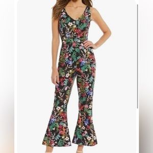 New Gianni Bini jumpsuit size 10 floral